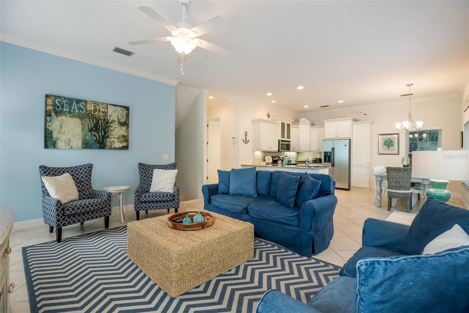 BAY PALMS - Residential