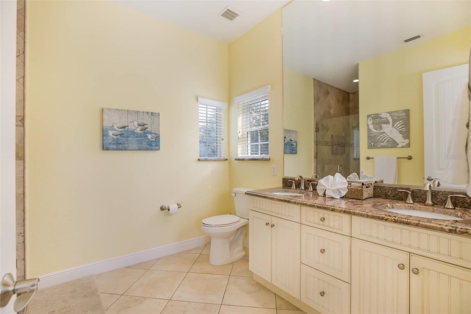 BAY PALMS - Residential