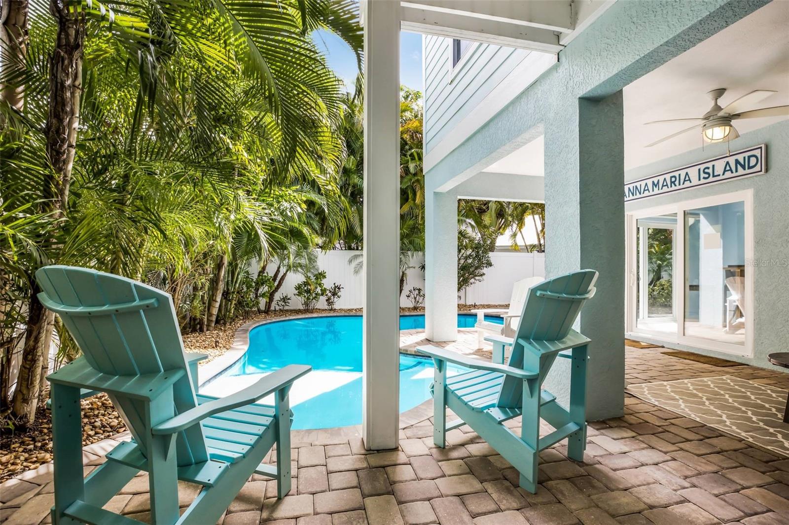 BAY PALMS - Residential