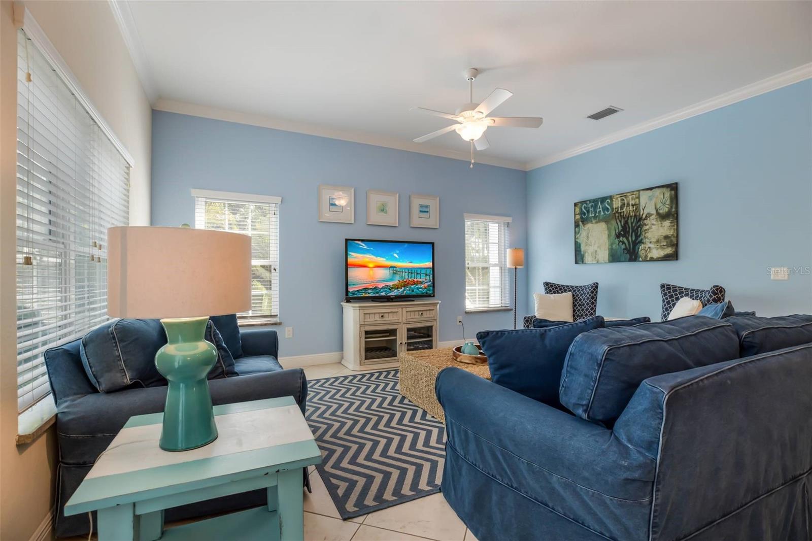 BAY PALMS - Residential