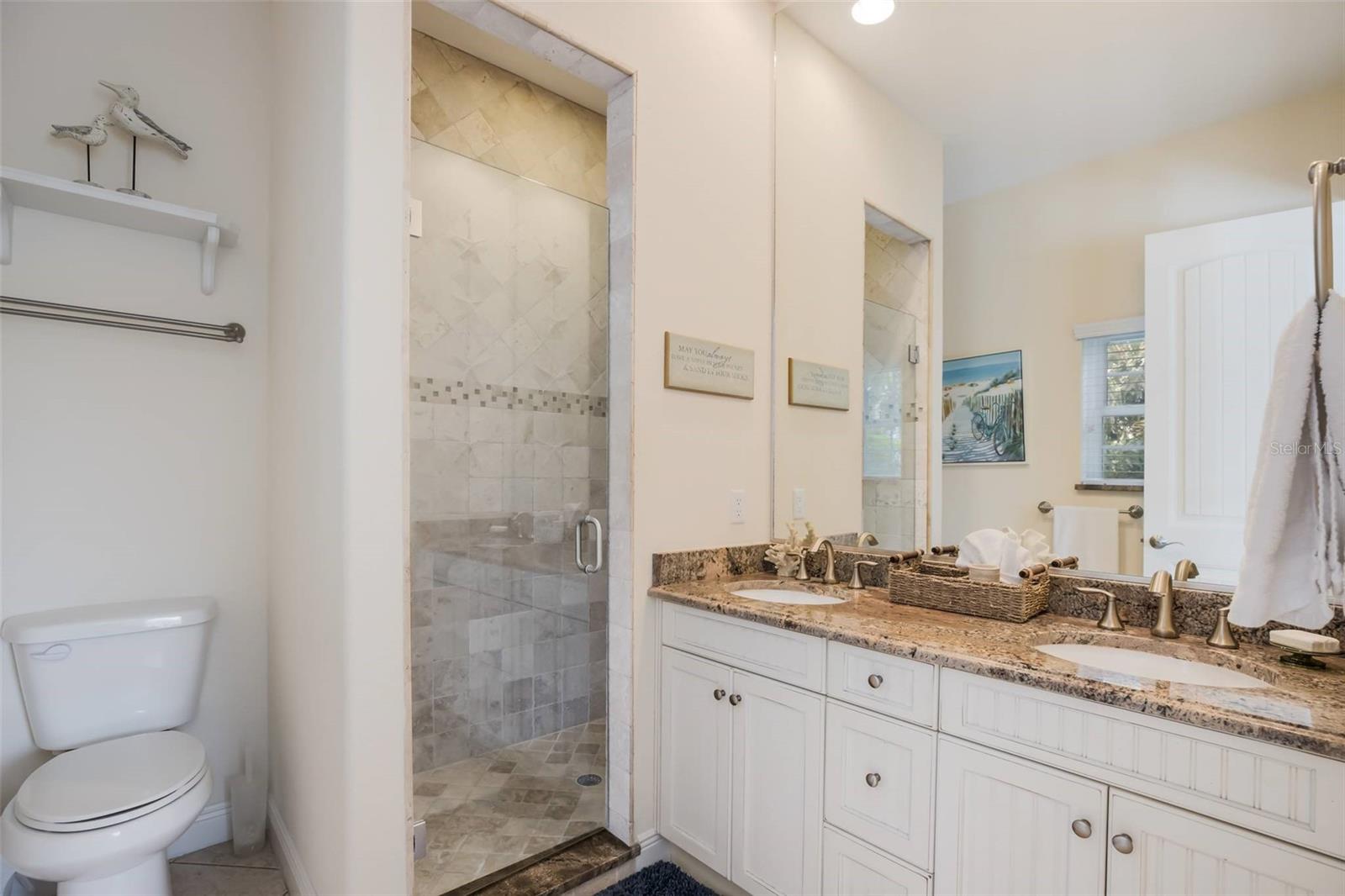 BAY PALMS - Residential