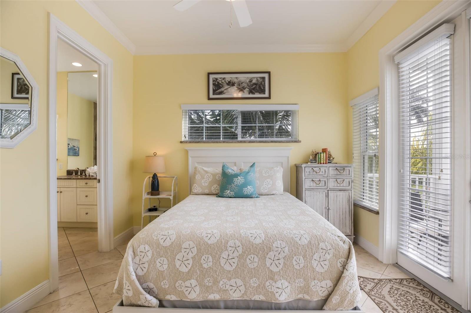 BAY PALMS - Residential