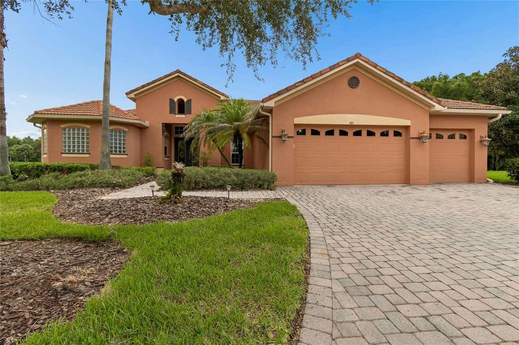Photo of 501 Montage Ln, Poinciana, FL 34759 (MLS # S5155032)