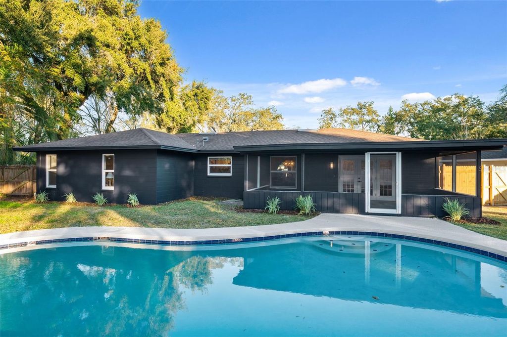 Photo of 14912 Wedgewood Place, Tampa, FL 33613 (MLS # TB8471254)