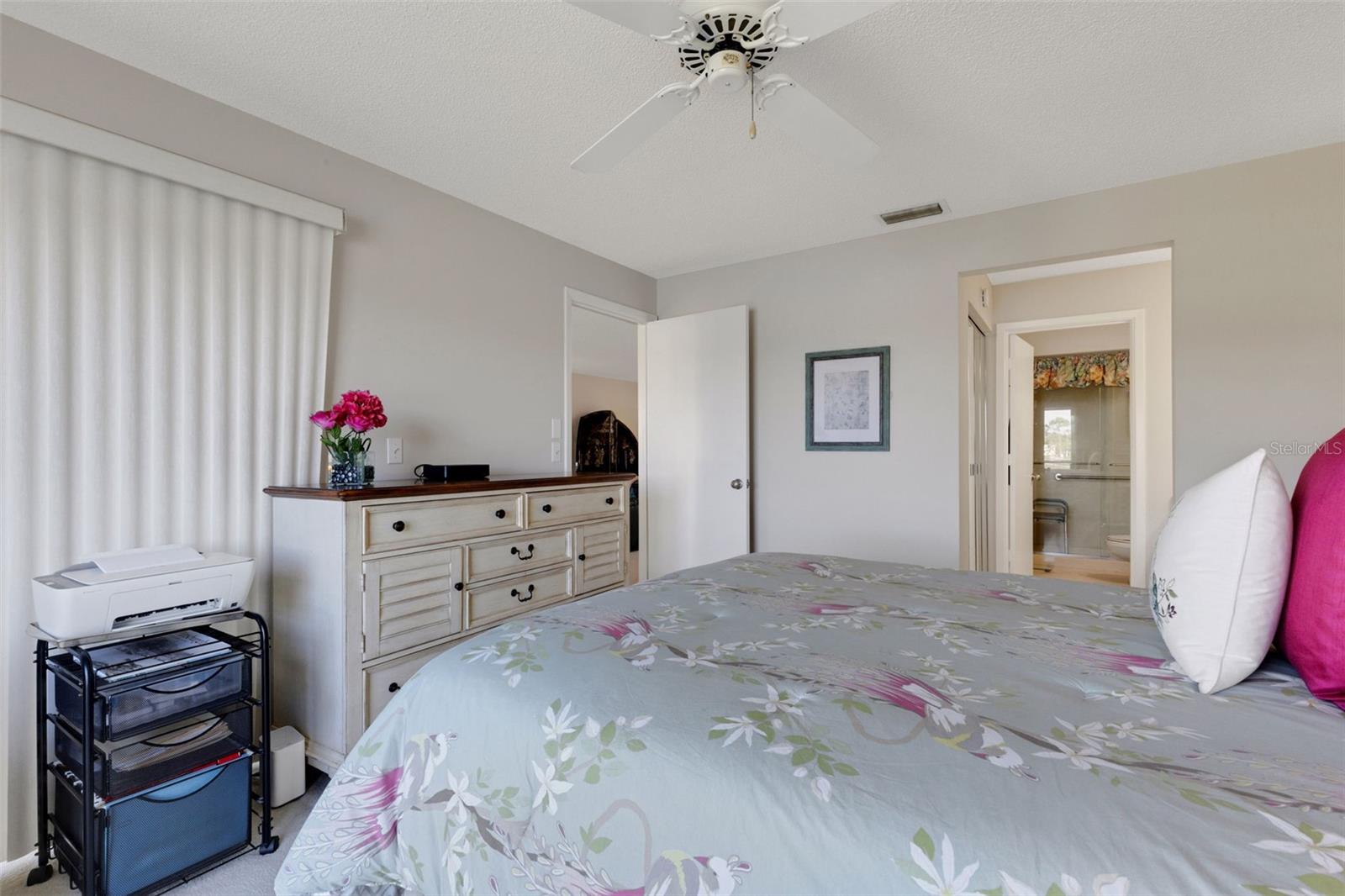 WEDGEWOOD LAKE - Residential