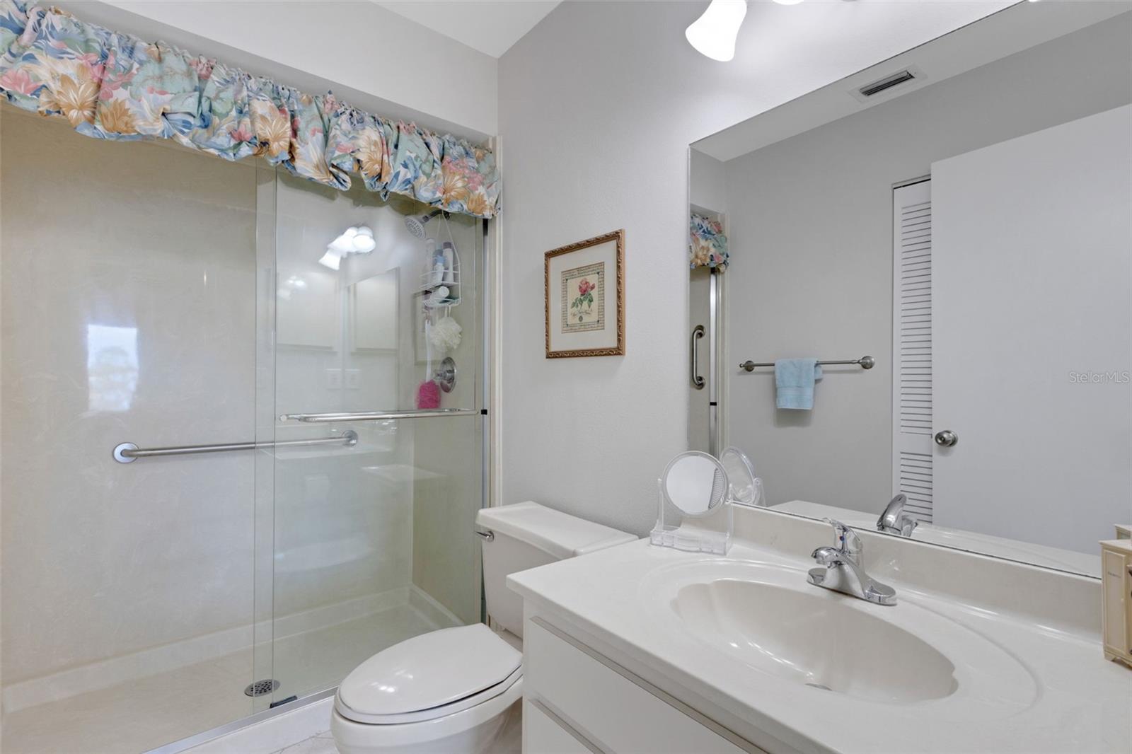 WEDGEWOOD LAKE - Residential