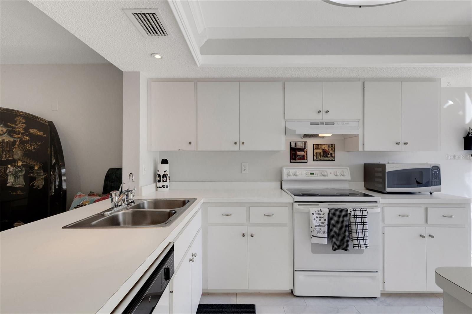 WEDGEWOOD LAKE - Residential