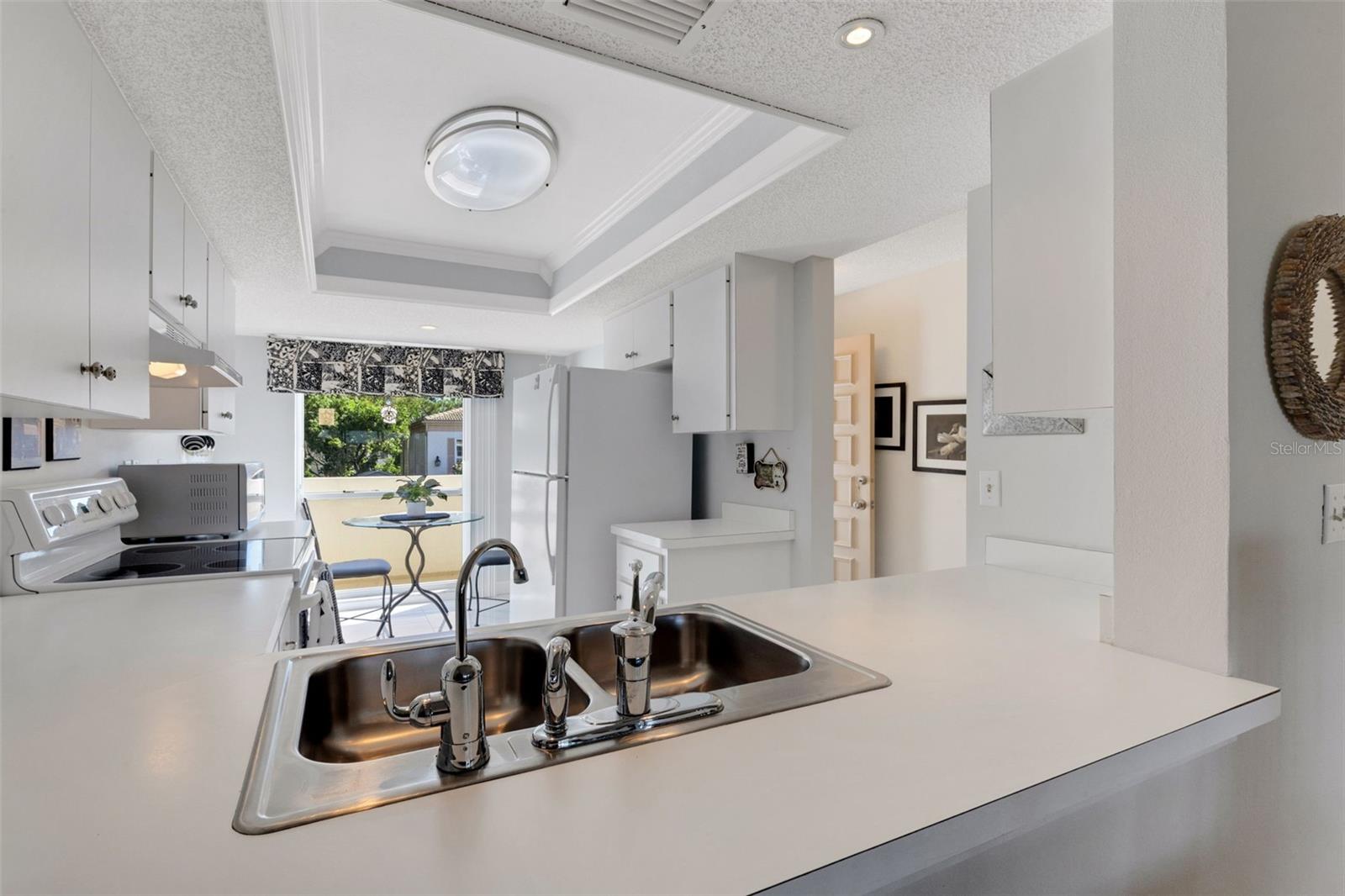 WEDGEWOOD LAKE - Residential