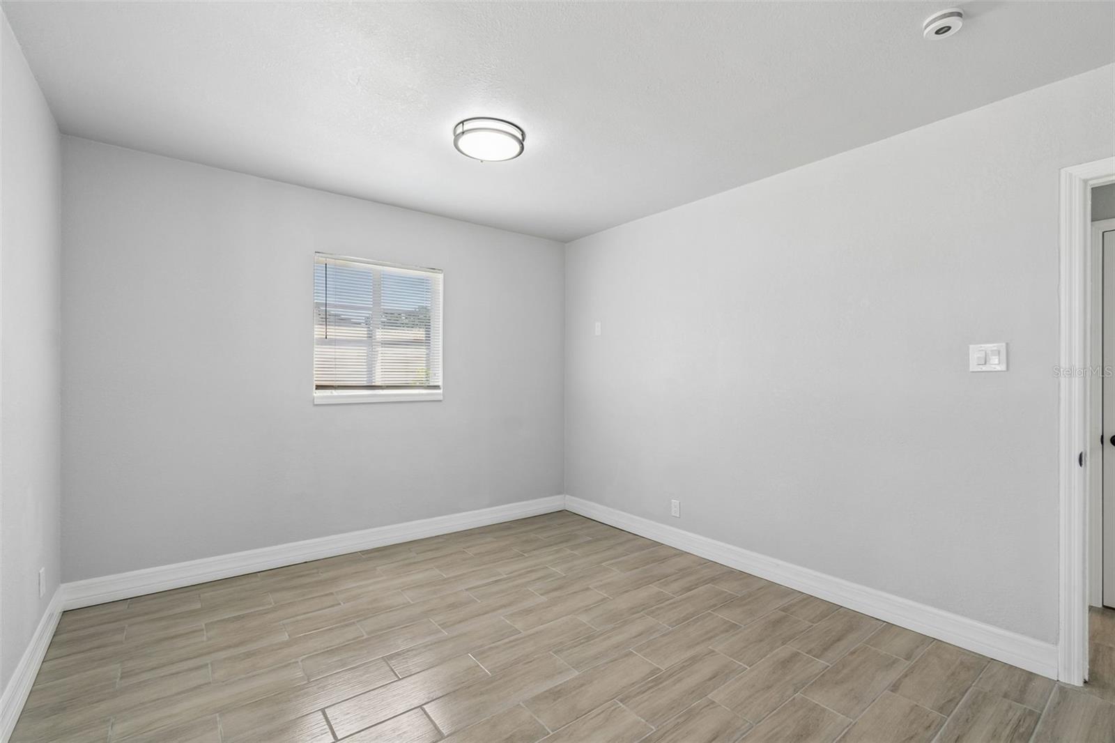 DAHLIA GARDENS - Residential Income
