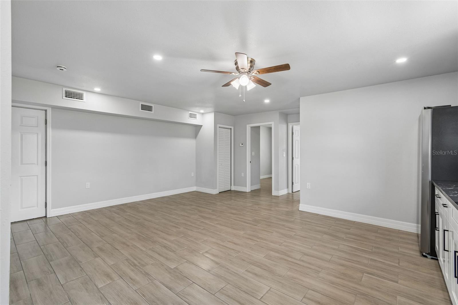 DAHLIA GARDENS - Residential Income