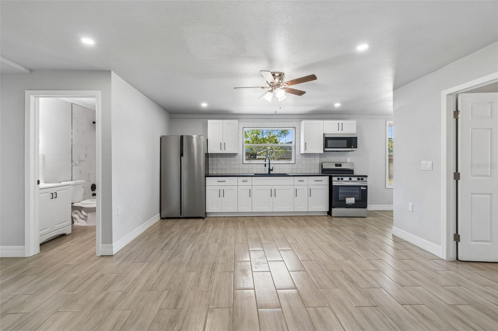 DAHLIA GARDENS - Residential Income