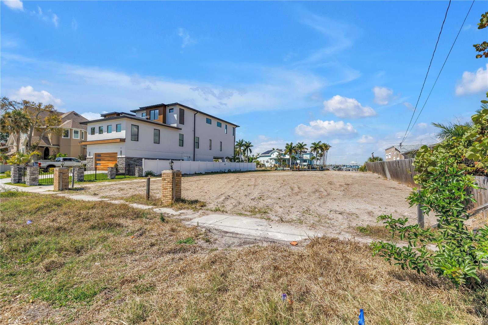 SHORE ACRES EDGEWATER SEC - Land