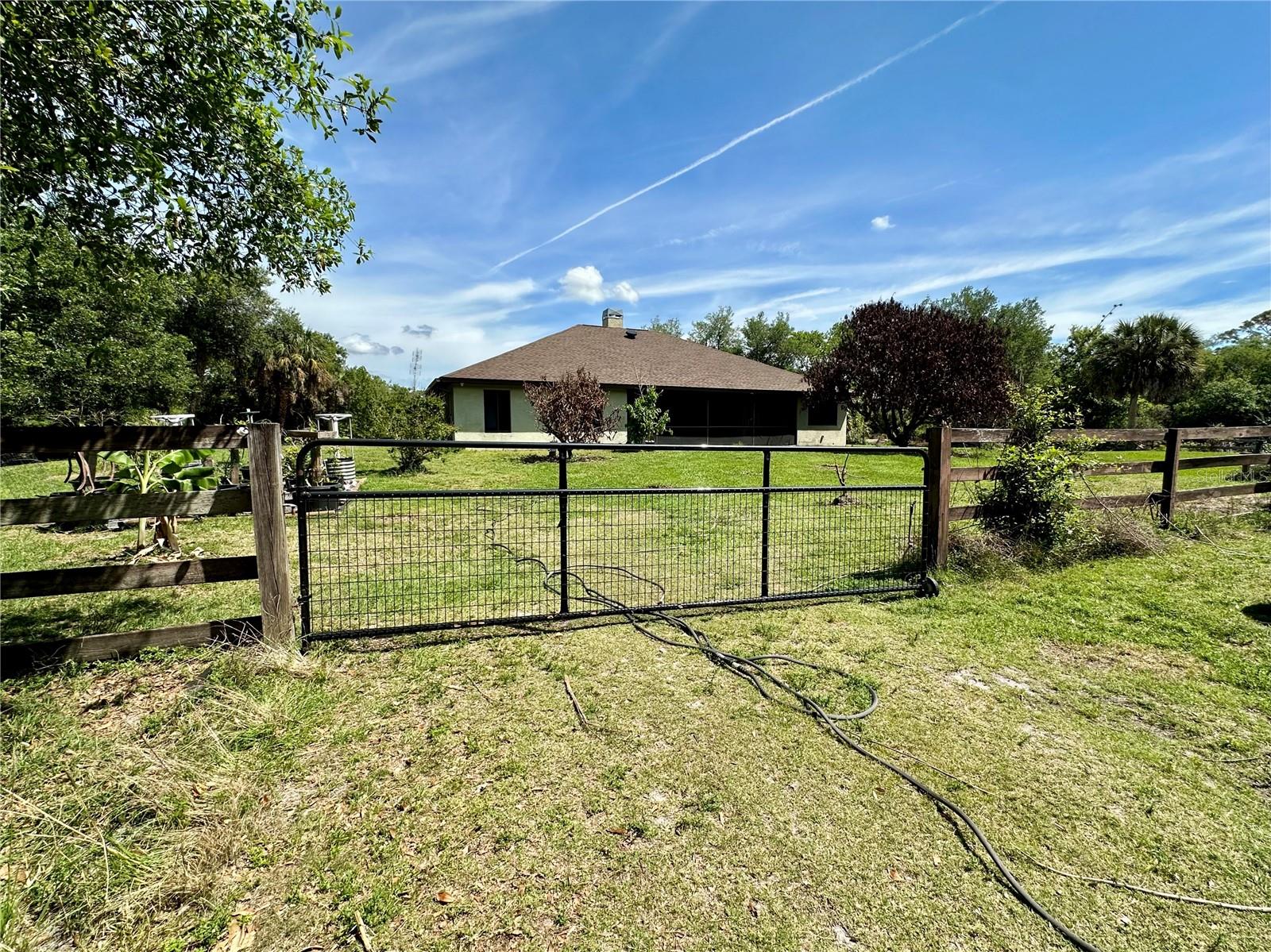 NORTH PORT CHARLOTTE ESTATES - Residential