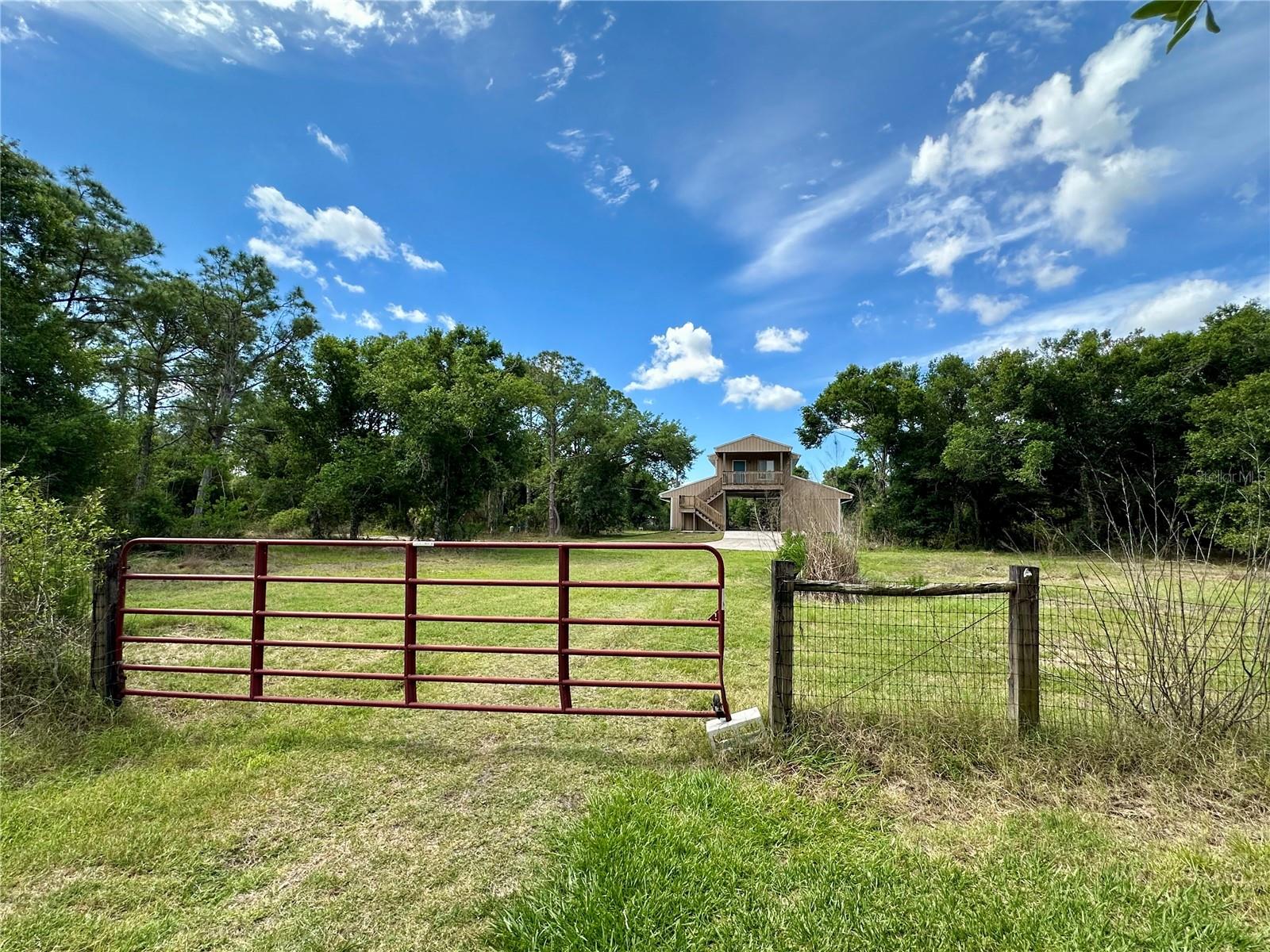 NORTH PORT CHARLOTTE ESTATES - Residential