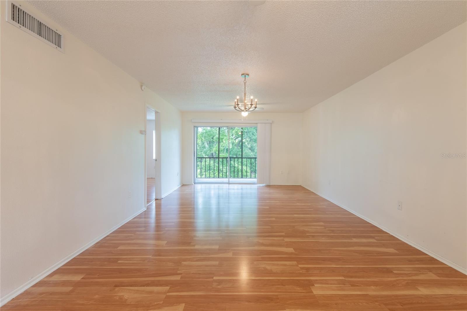 210 CYPRESS COURT 122
