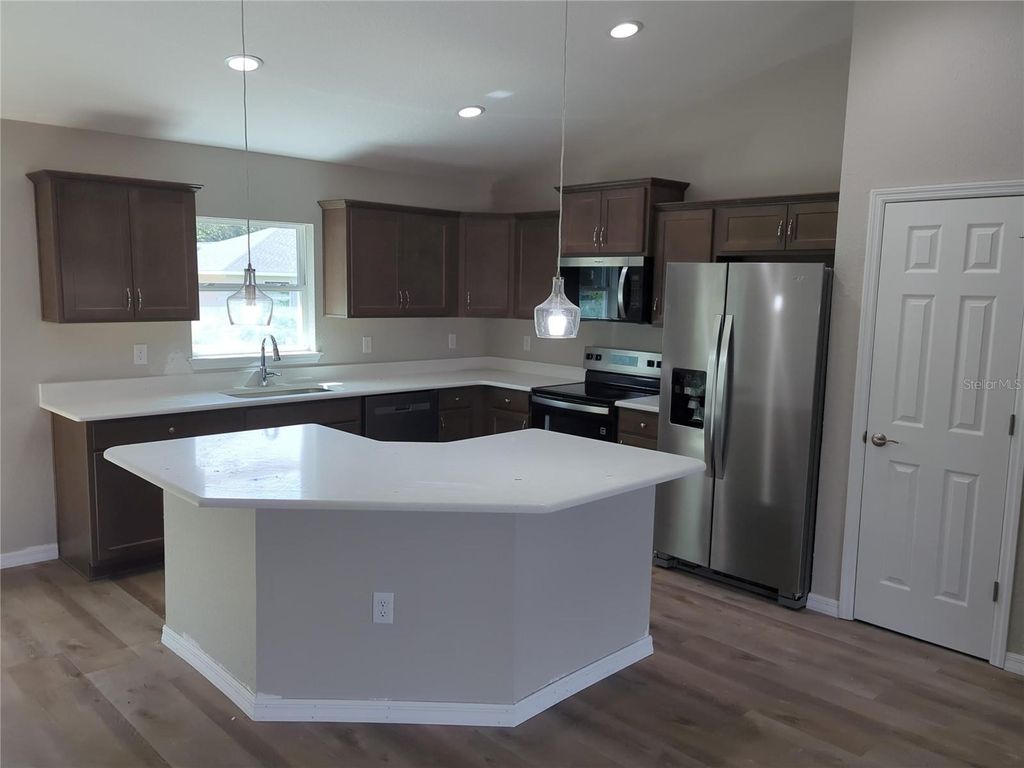 Photo of 13744 SW 102nd Place, Dunnellon, FL 34432 (MLS # OM710984)