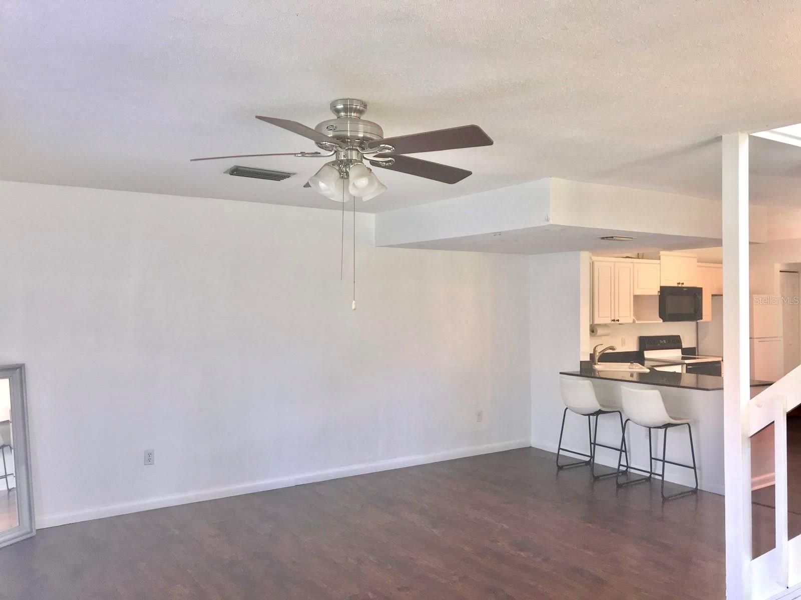 112 OAKWOOD VILLAGE CIRCLE