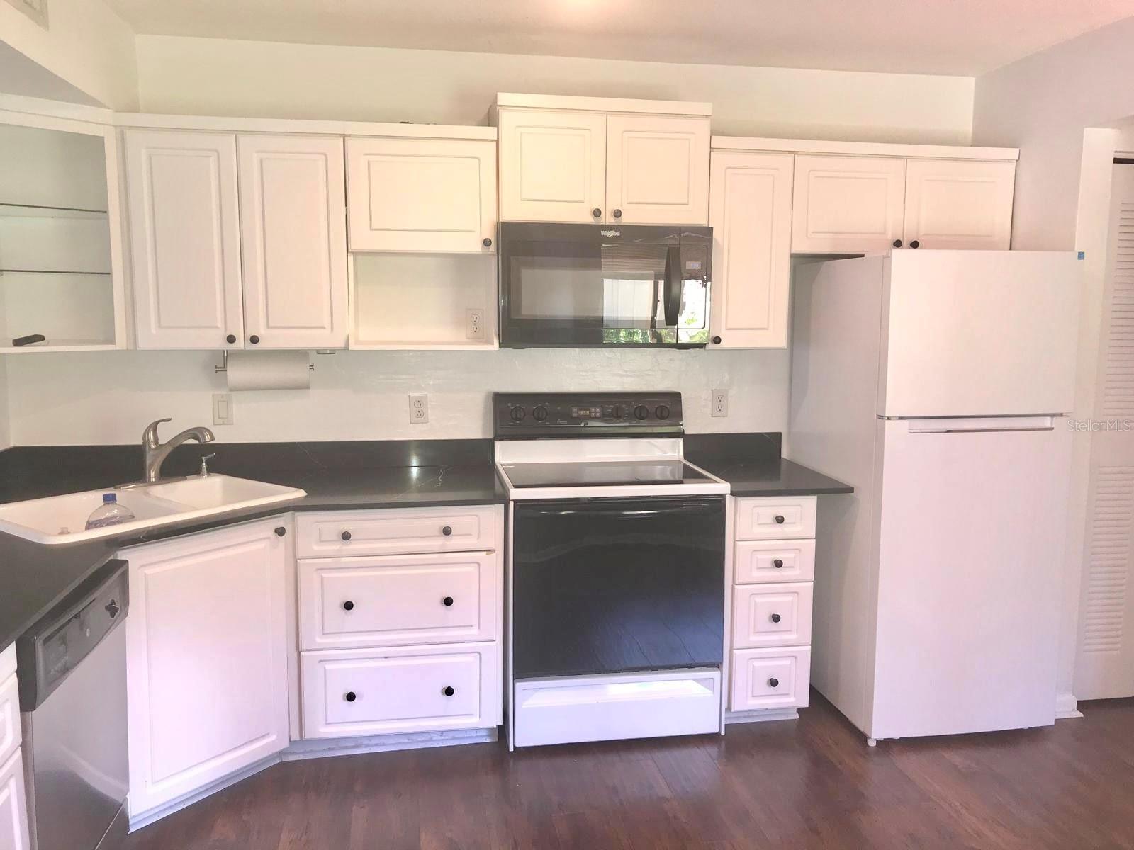 112 OAKWOOD VILLAGE CIRCLE