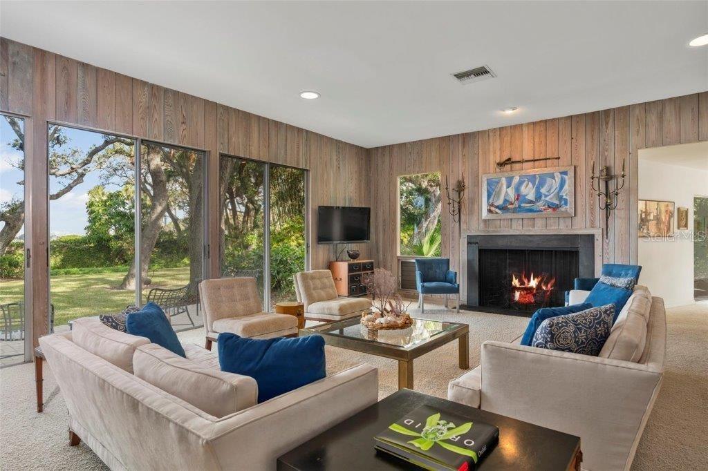 3350 OLD OAK DRIVE