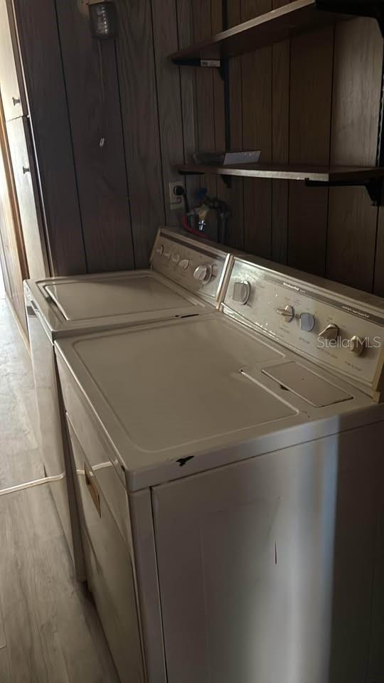 LAKE MARIANA SHORES - Residential