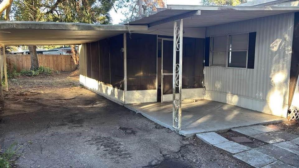 LAKE MARIANA SHORES - Residential