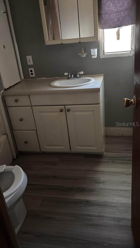 LAKE MARIANA SHORES - Residential