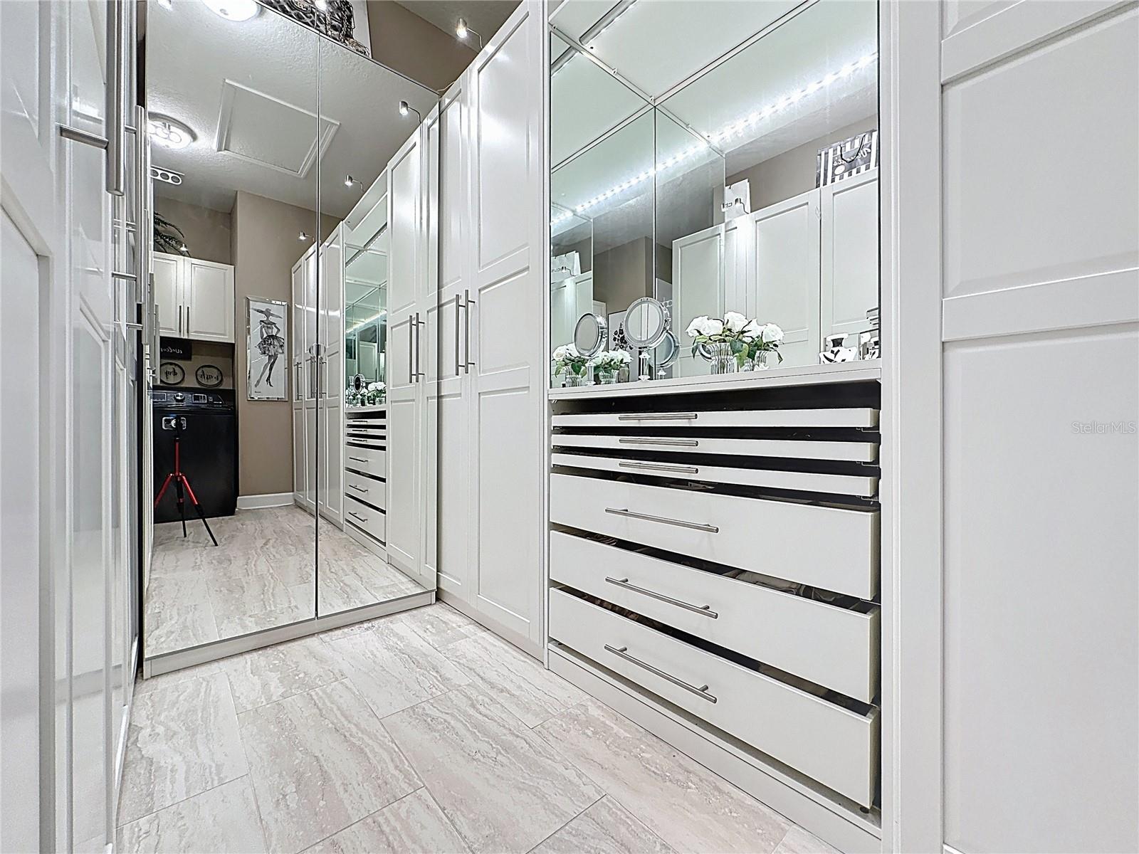 BELLA LAGO - Residential