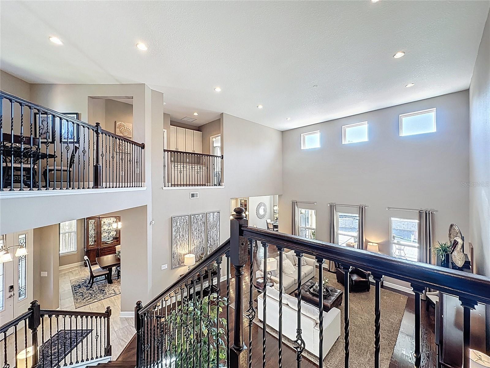 BELLA LAGO - Residential