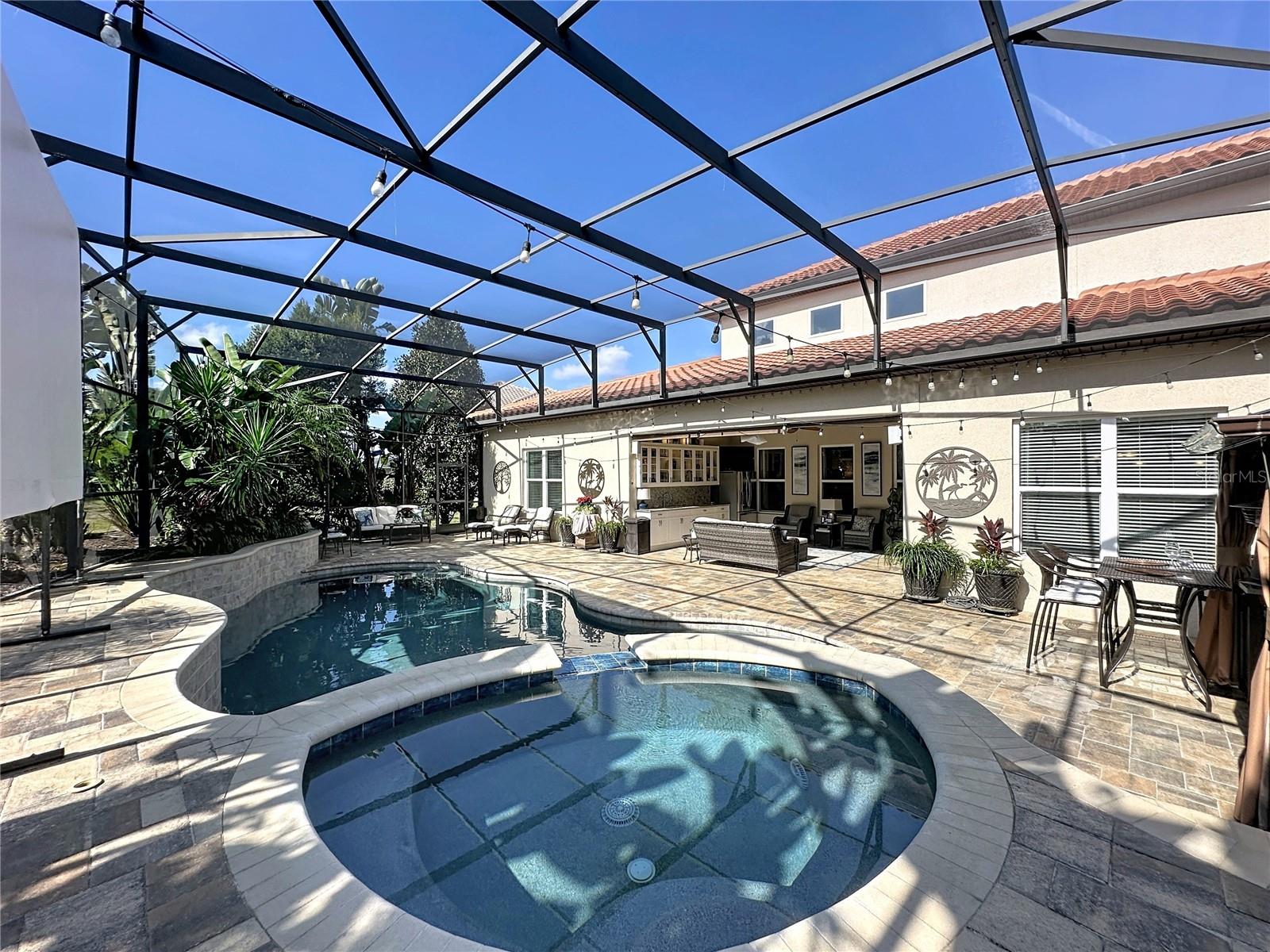 BELLA LAGO - Residential