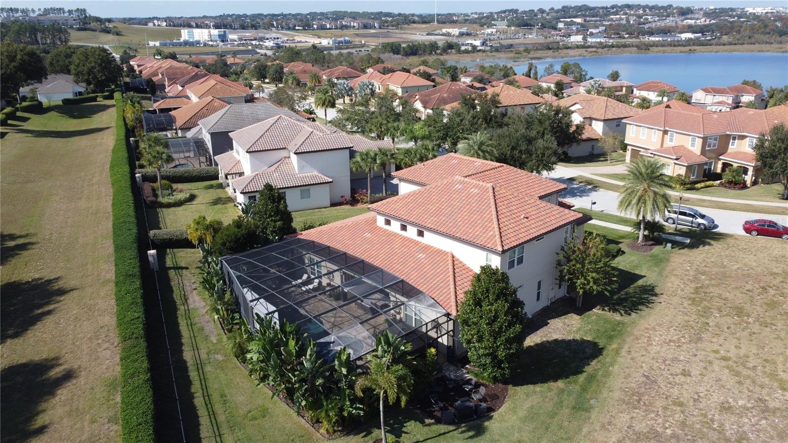 BELLA LAGO - Residential