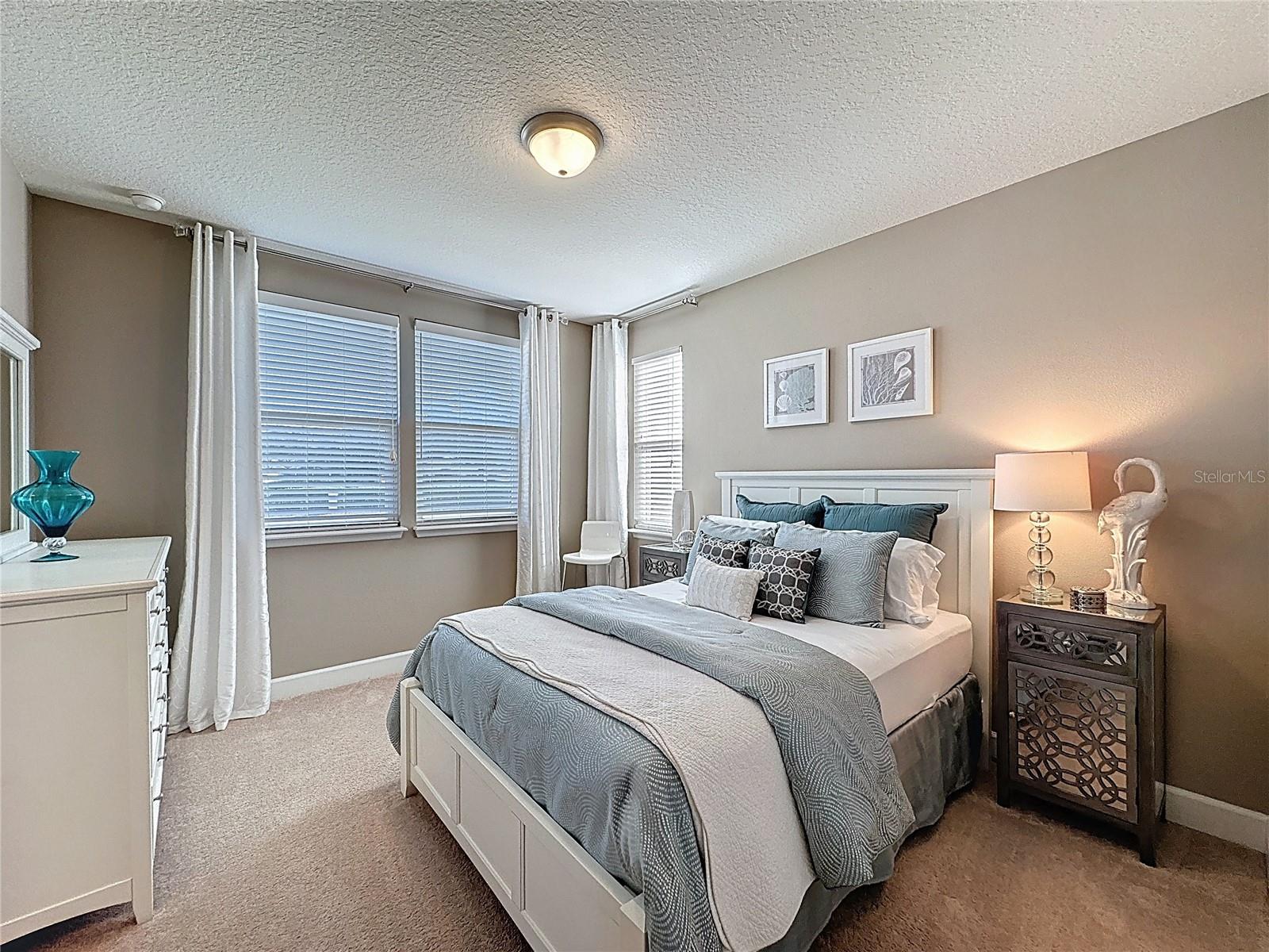 BELLA LAGO - Residential