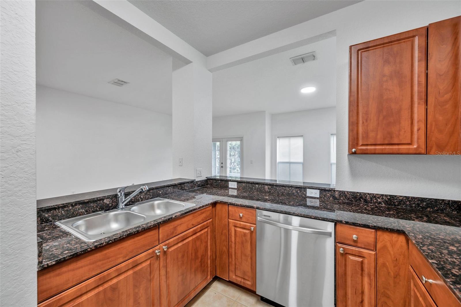 WEXFORD TWNHMS - Residential Lease