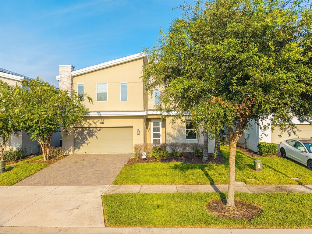 Photo of 561 Pebble Beach Drive, Davenport, FL 33896 (MLS # L4964197)