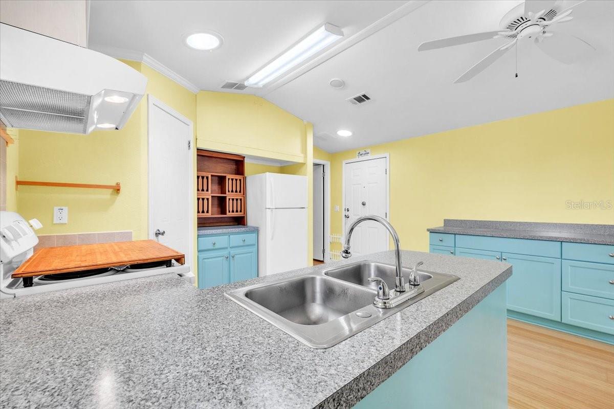 LAZY LAGOON MOB HME PARK COOP - Residential