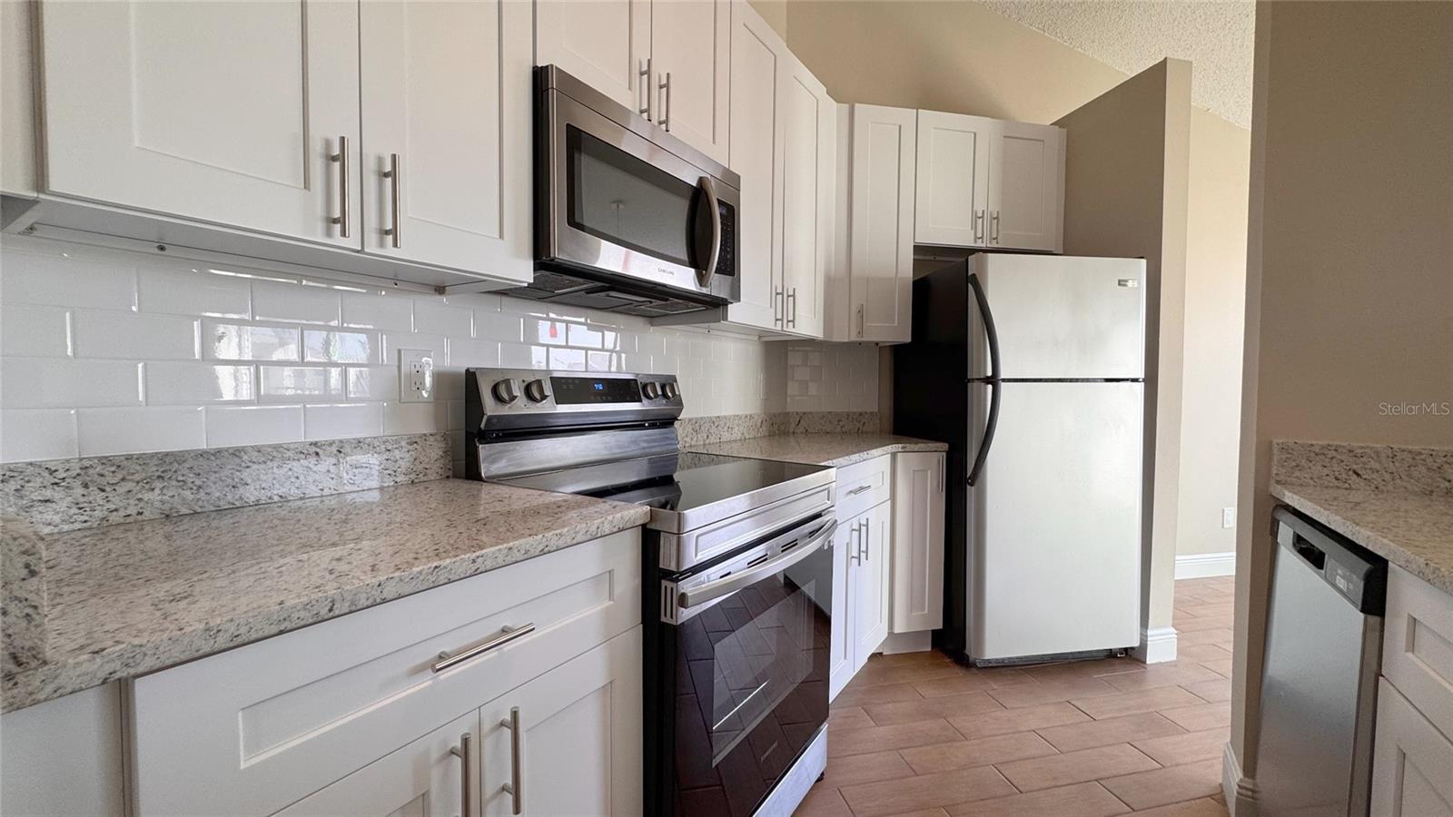 DOCKSIDE CONDO - Residential