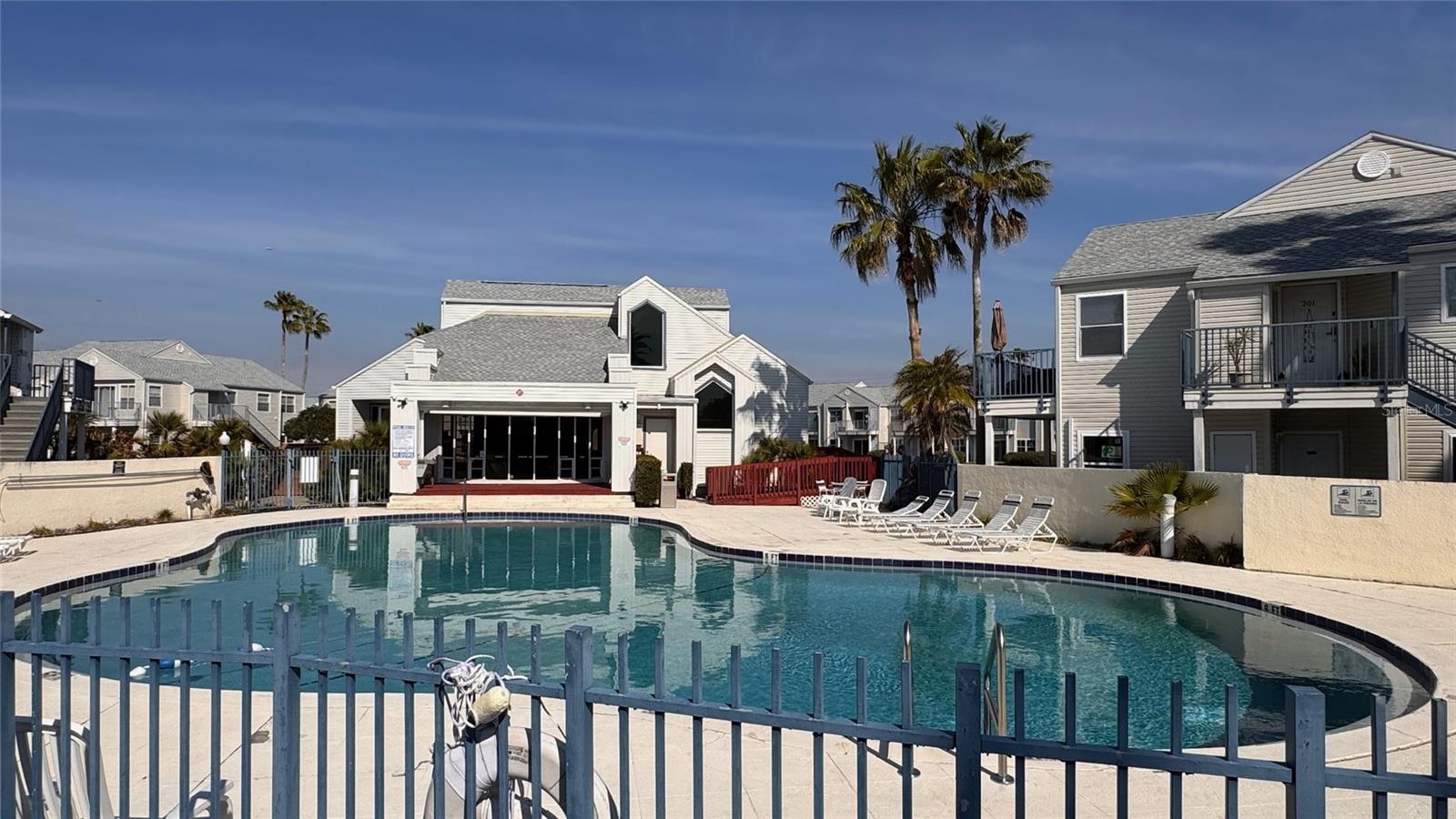 DOCKSIDE CONDO - Residential