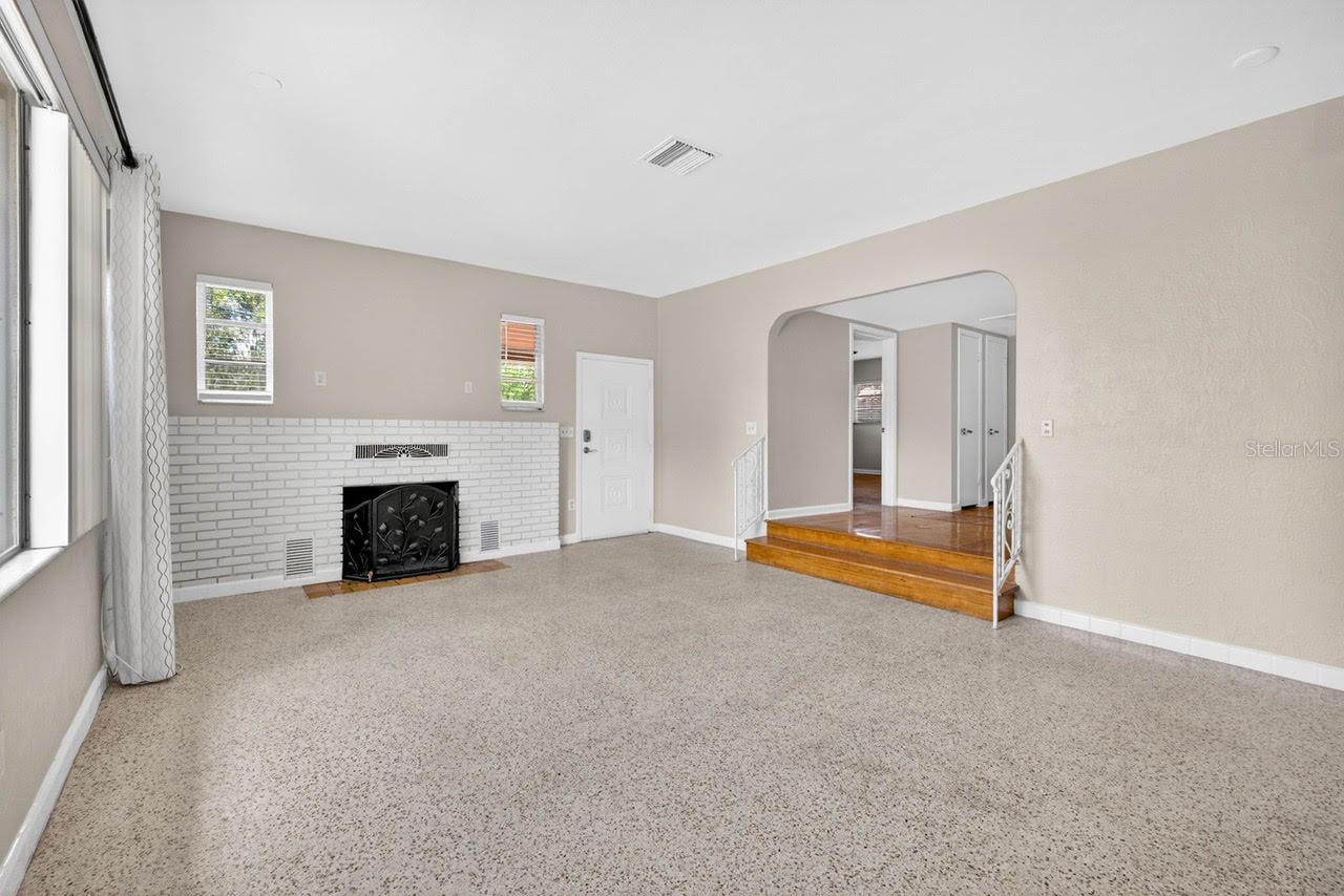 BUFFALO HEIGHTS - Residential Lease