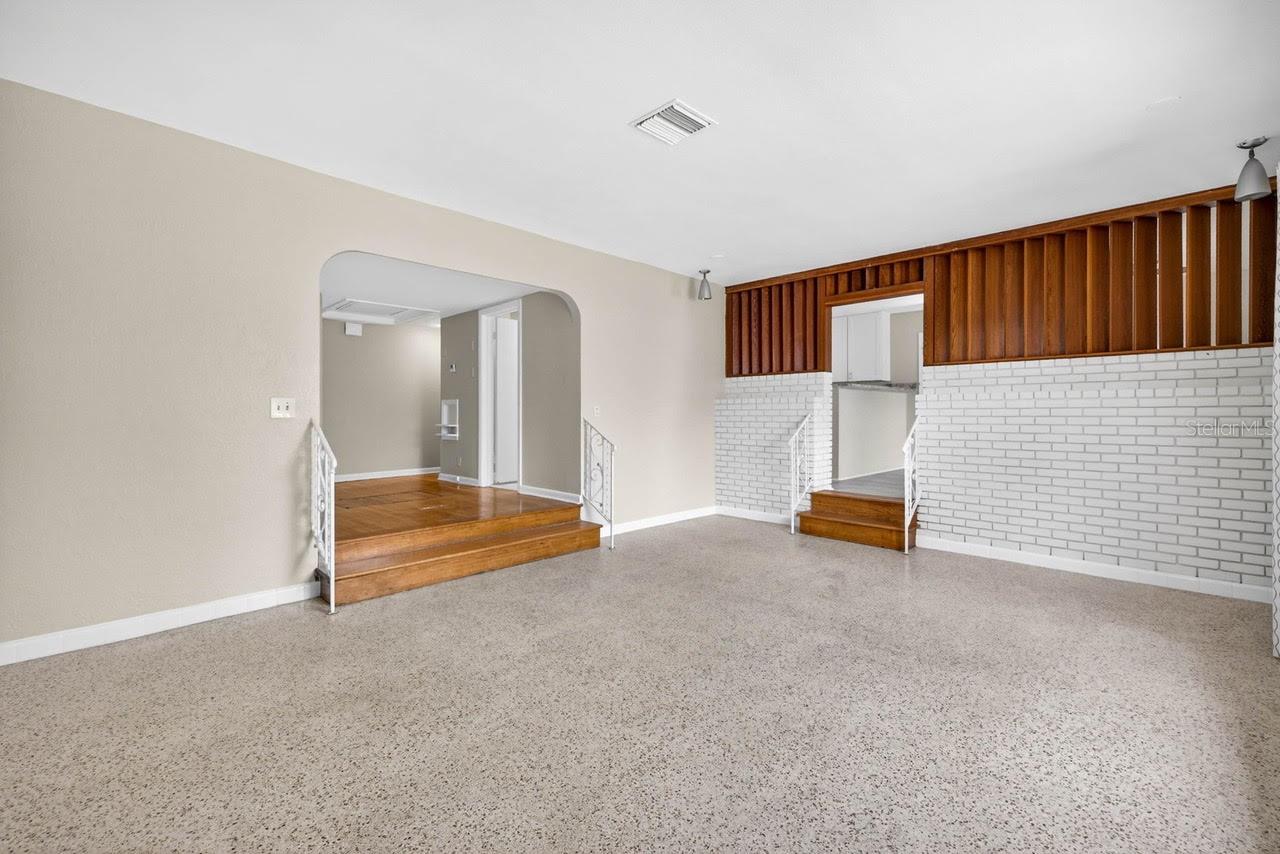 BUFFALO HEIGHTS - Residential Lease