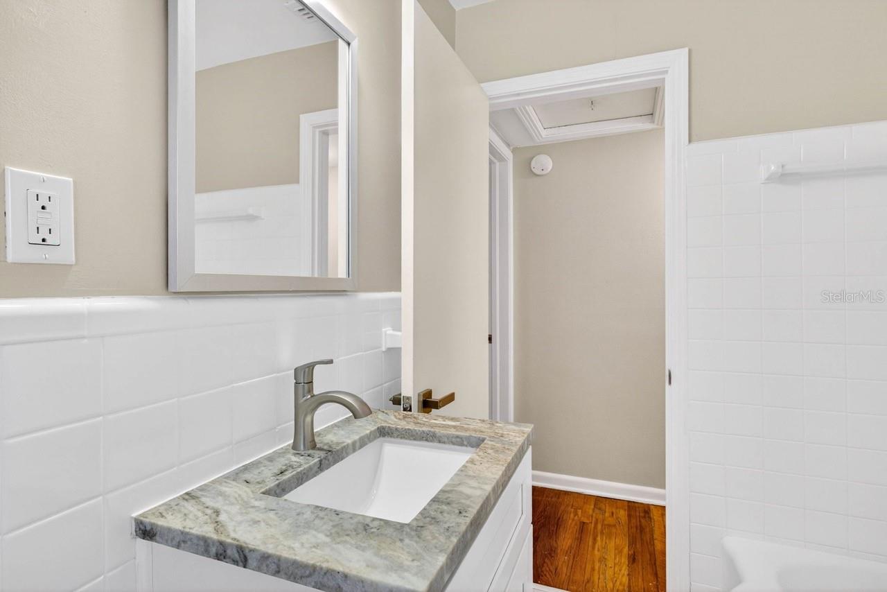 BUFFALO HEIGHTS - Residential Lease
