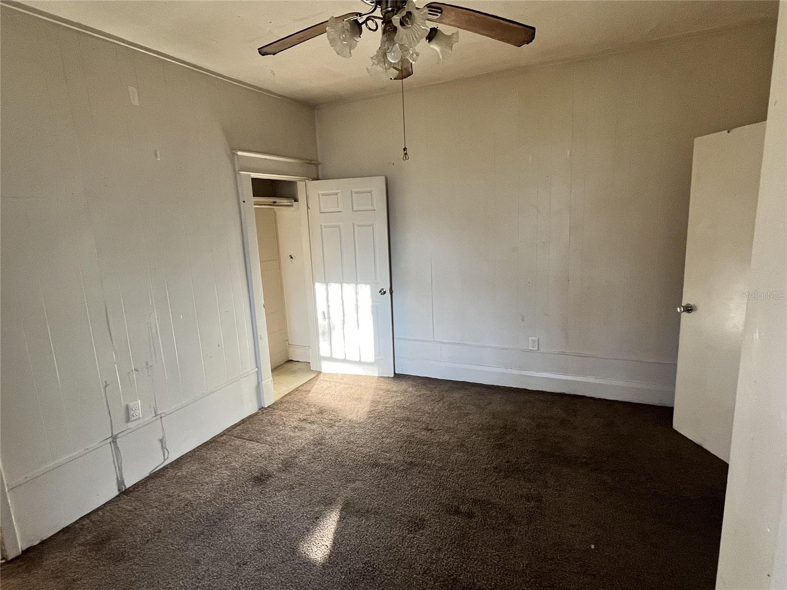 LAKE PARKER TERRACE SUB - Residential Lease