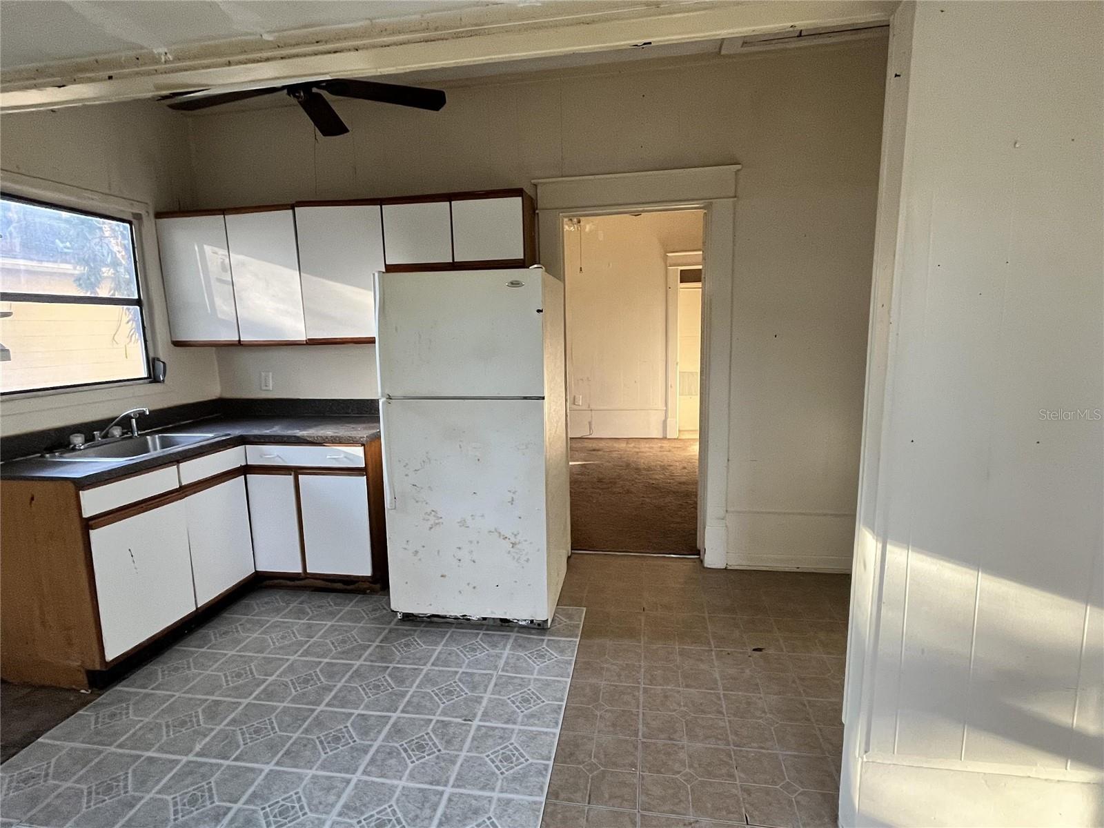 LAKE PARKER TERRACE SUB - Residential Lease