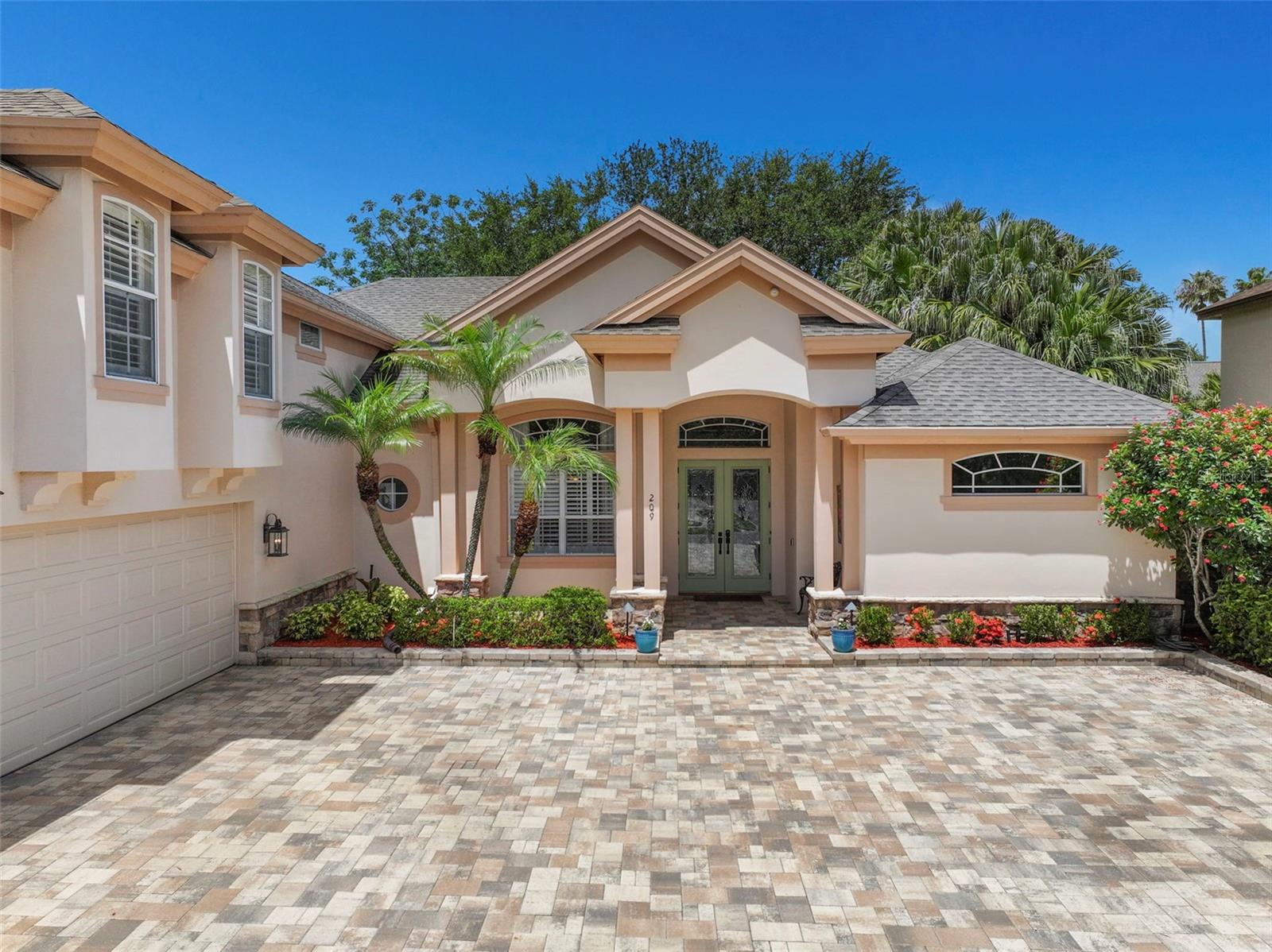 209 HIGHLAND WOODS DRIVE