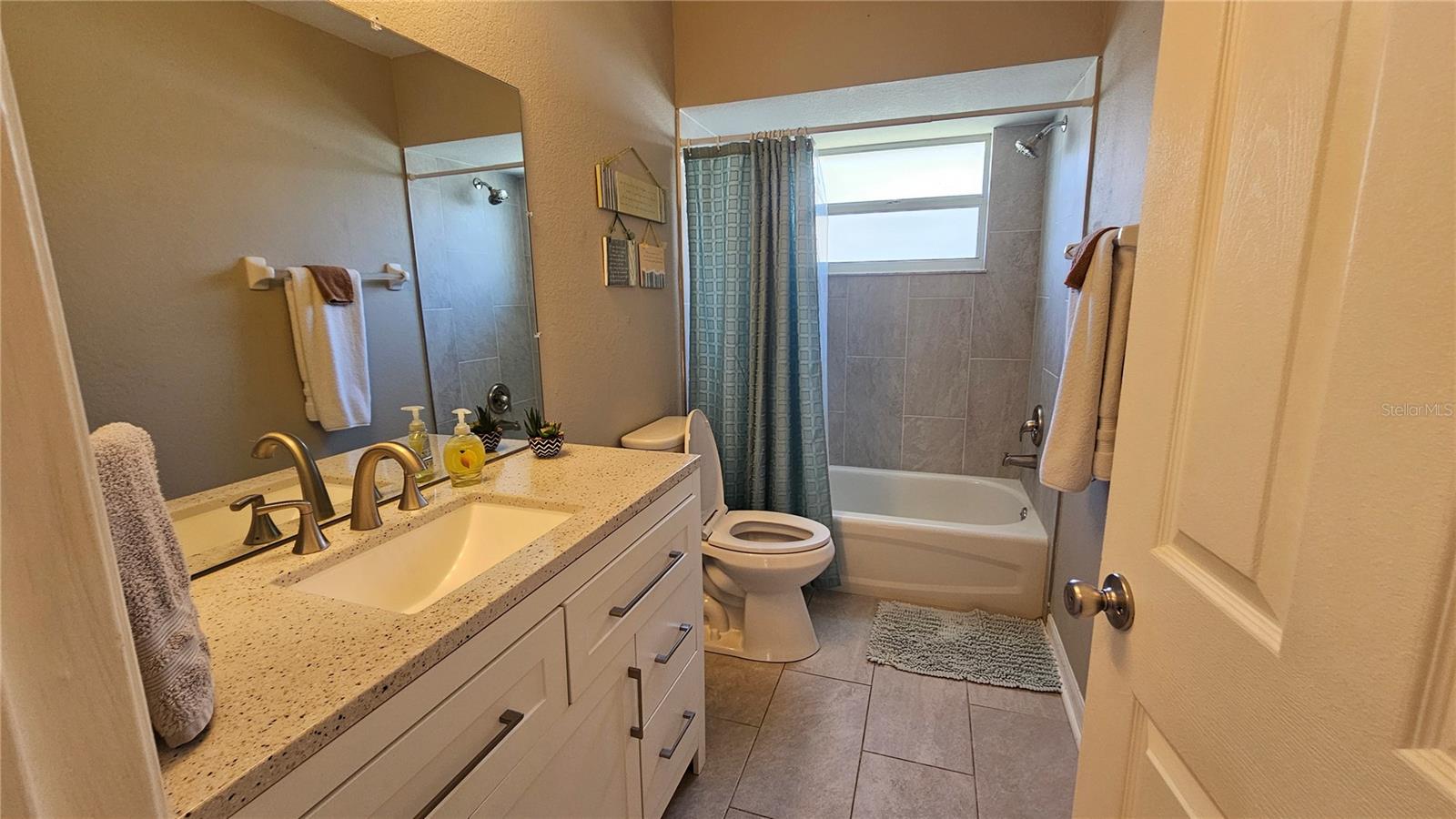 ROTONDA WEST BROADMOOR - Residential