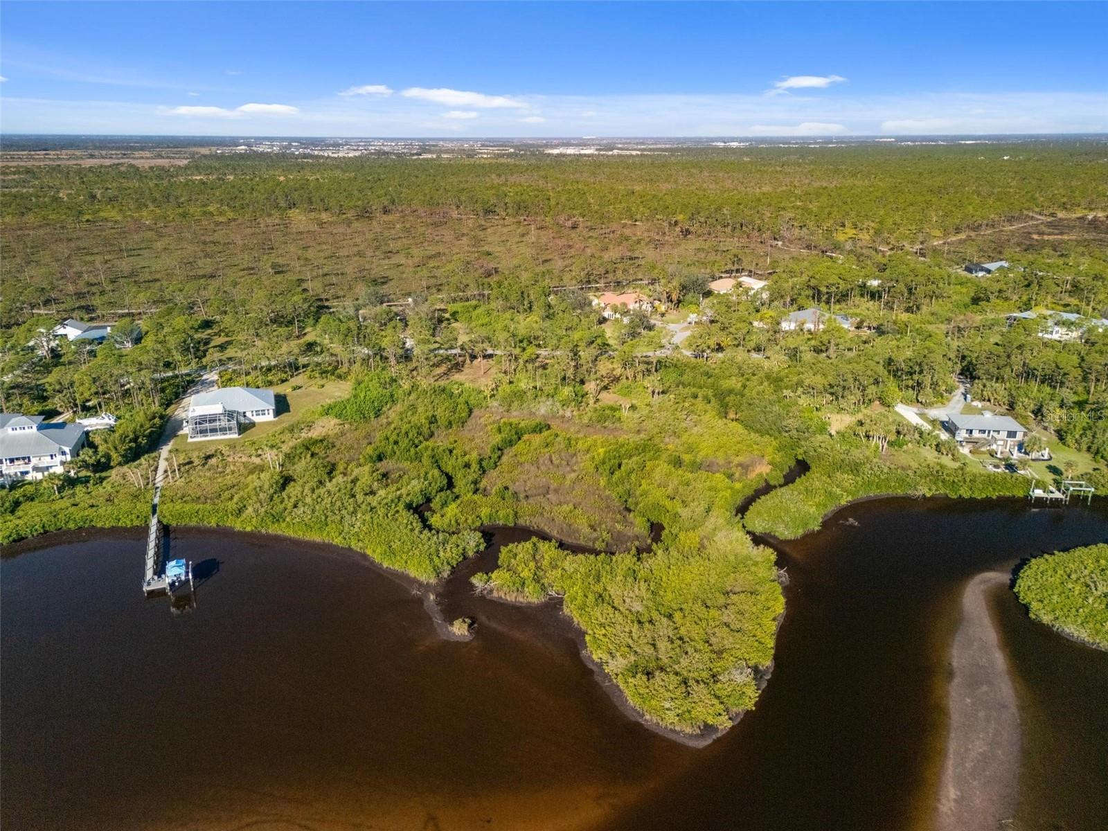 MYAKKA COUNTRY - Land