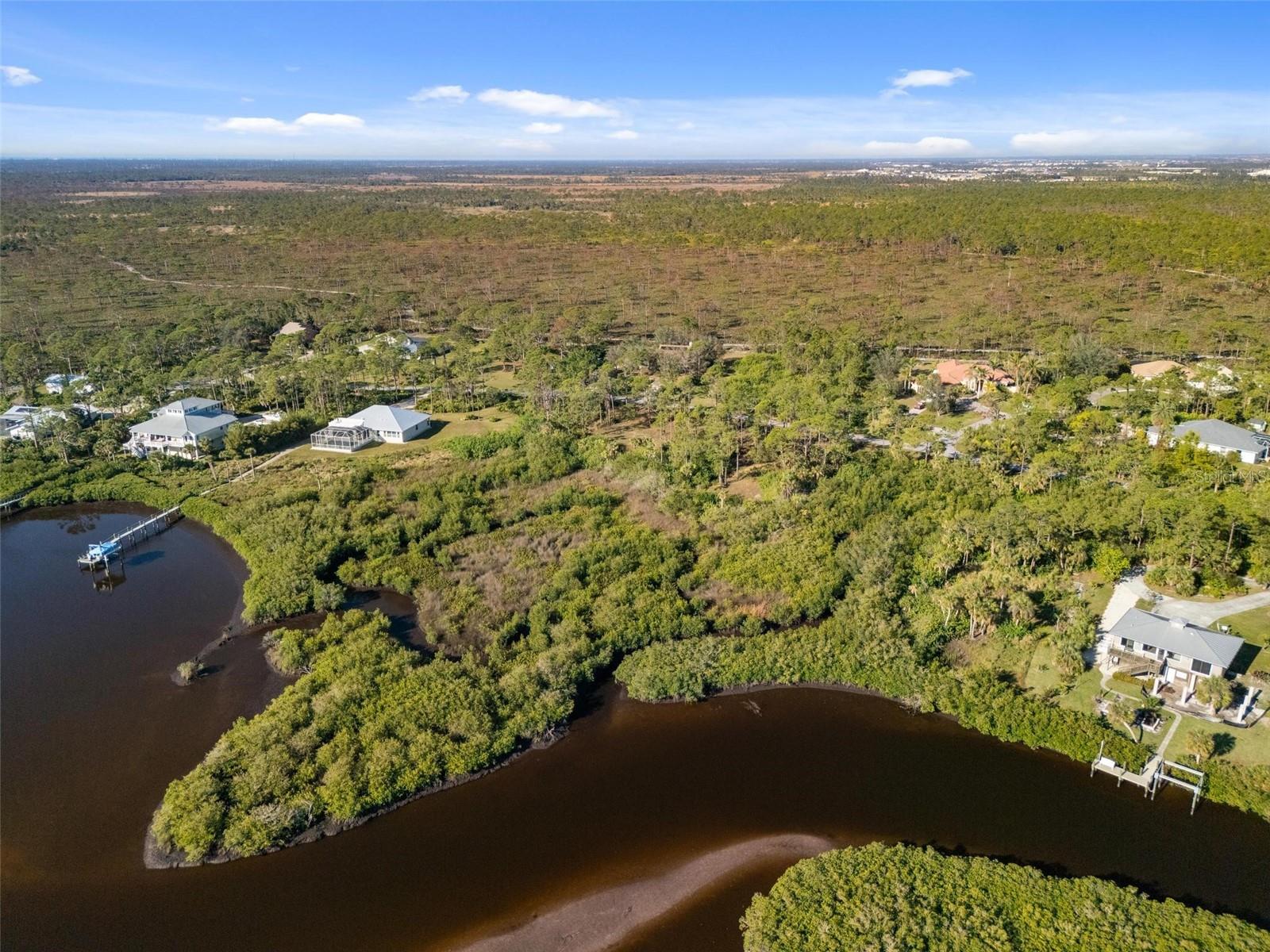 MYAKKA COUNTRY - Land