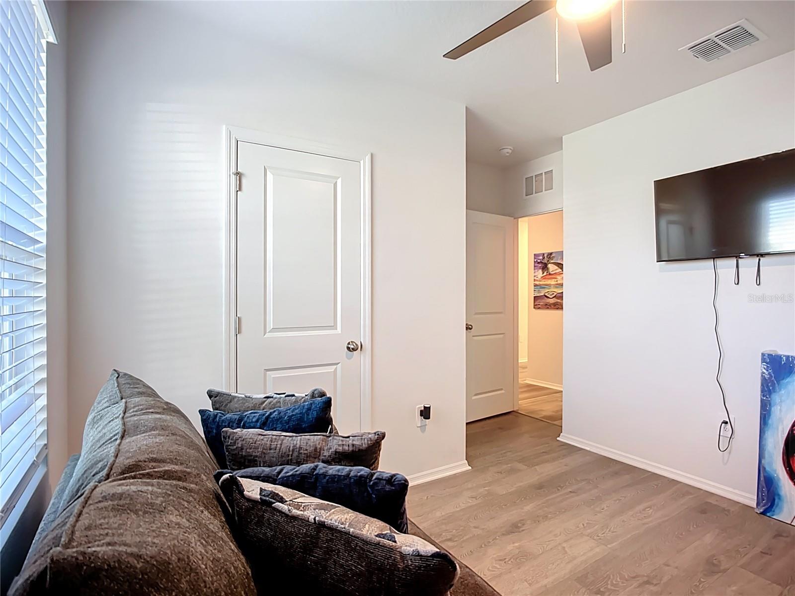 BROADLEAF - Residential