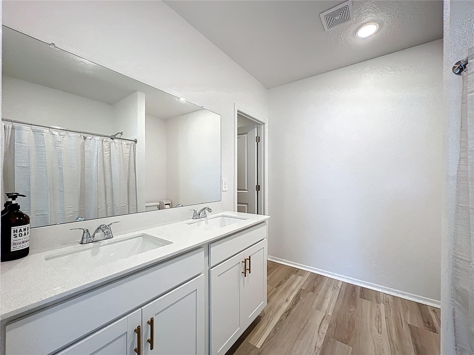 BROADLEAF - Residential