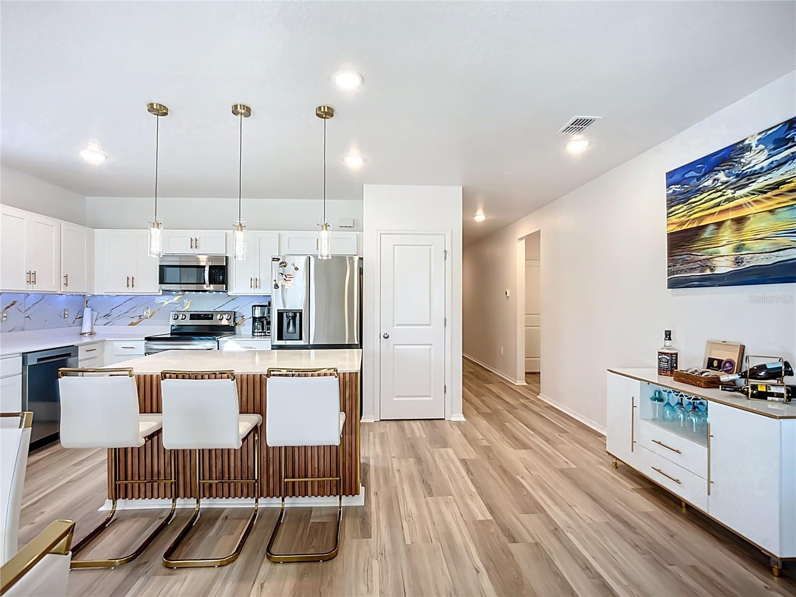 BROADLEAF - Residential