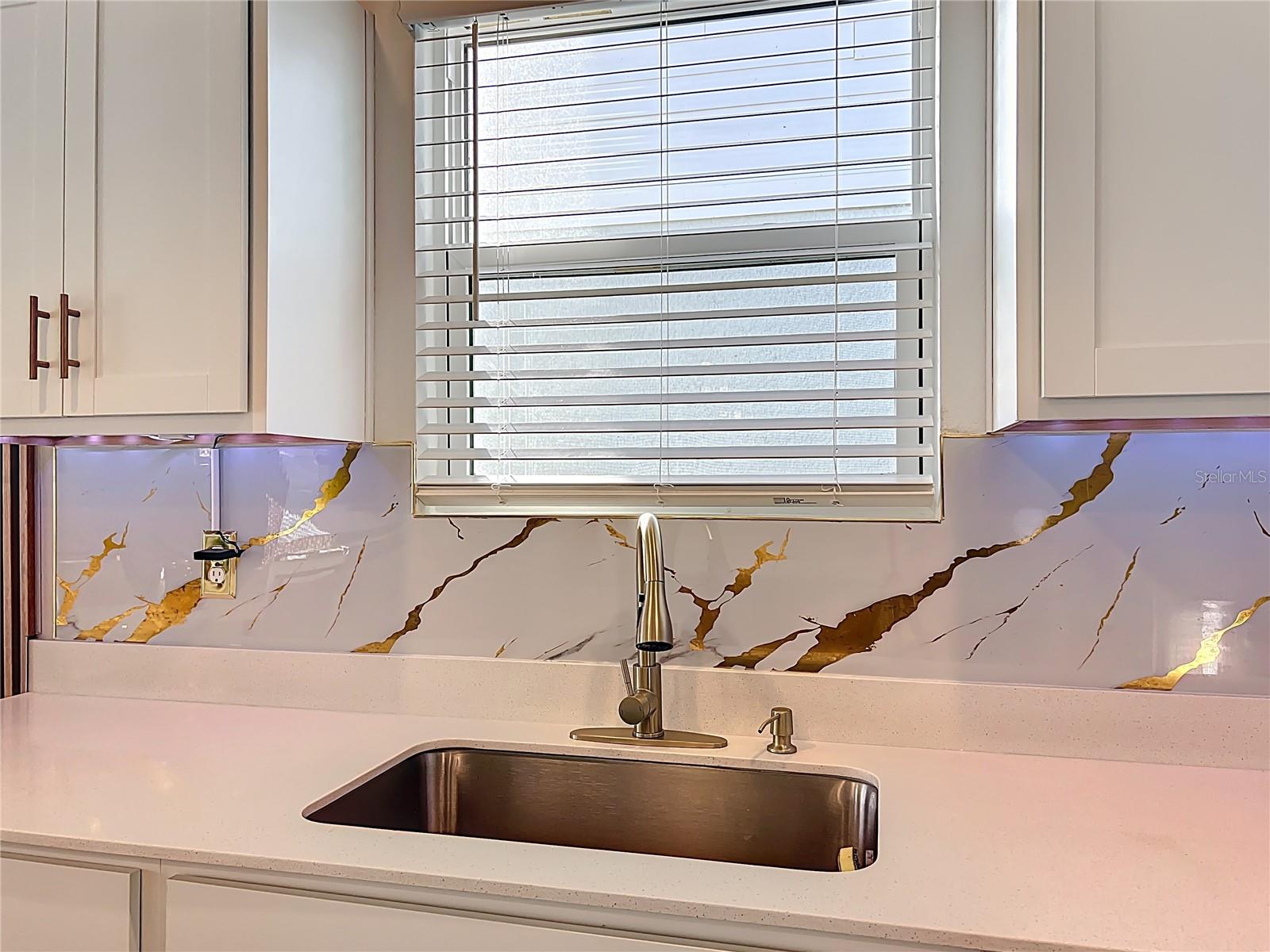 BROADLEAF - Residential