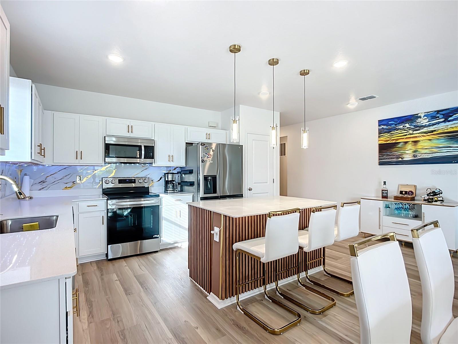 BROADLEAF - Residential